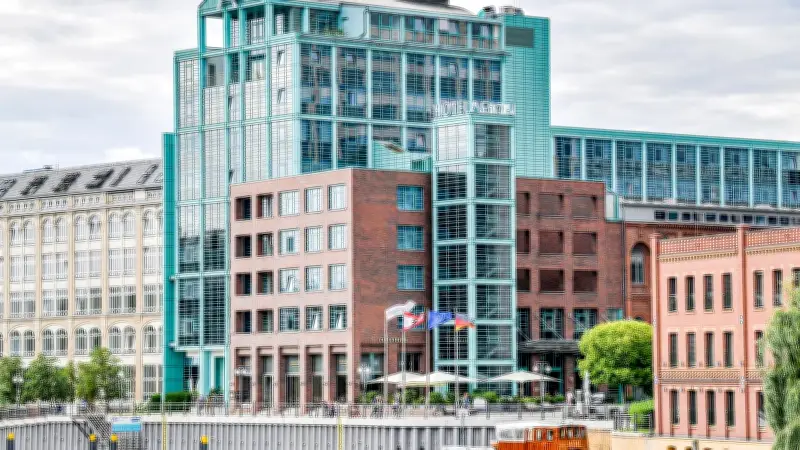 Genießen in Berlin: Morgenpost-Menü am Wasser, Trendgetränk Tee, Reisgerichte und Serviettenkunde