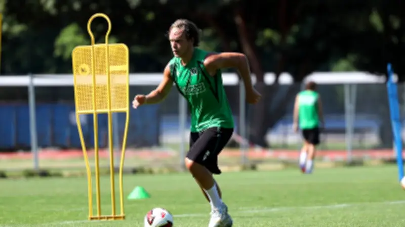 Gindorf-Zukunft bei Hannover 96: Wechsel oder Verbleib?