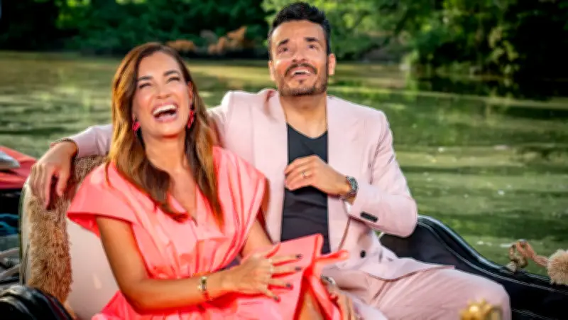 Giovanni Zarrella singt „O sole mio“ für Jana Ina in Berliner Gondel