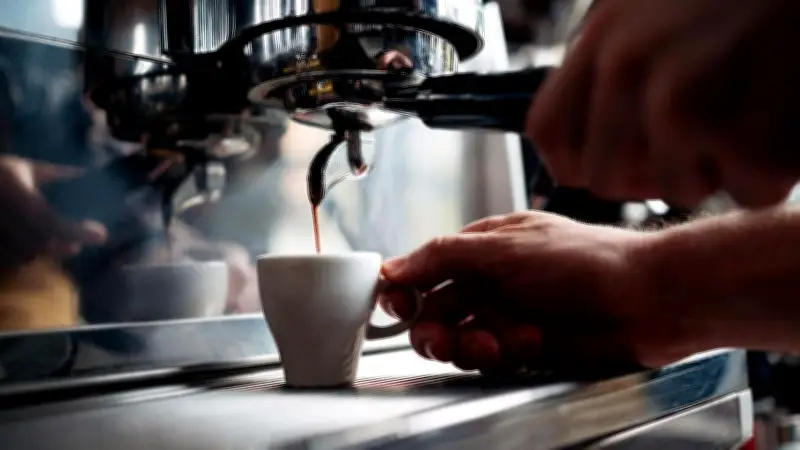 Günstige Kaffeevollautomaten im Test: Testsieger für unter 500 Euro