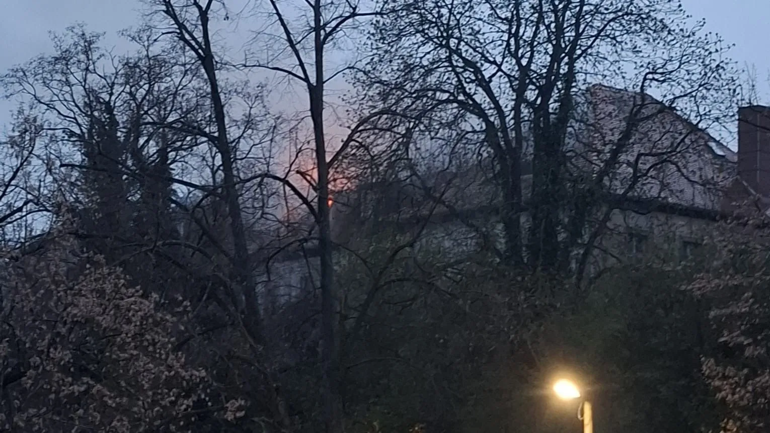 Erneuter Brand im Schloss Alsleben: Feuerwehr im Großeinsatz