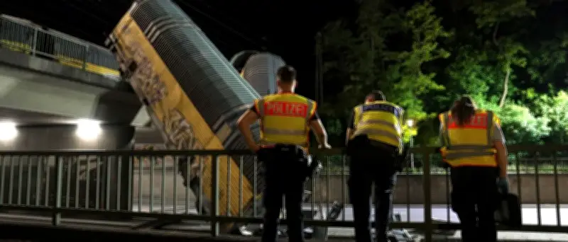 Güterzug-Unglück in München: Waggons stürzen von Brücke – ein Toter
