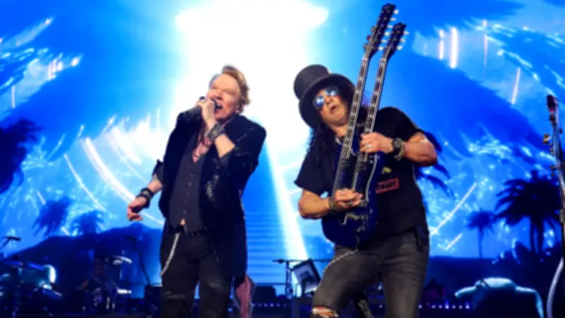 Guns N’ Roses in Berlin: Axl Rose mit schwacher Stimme