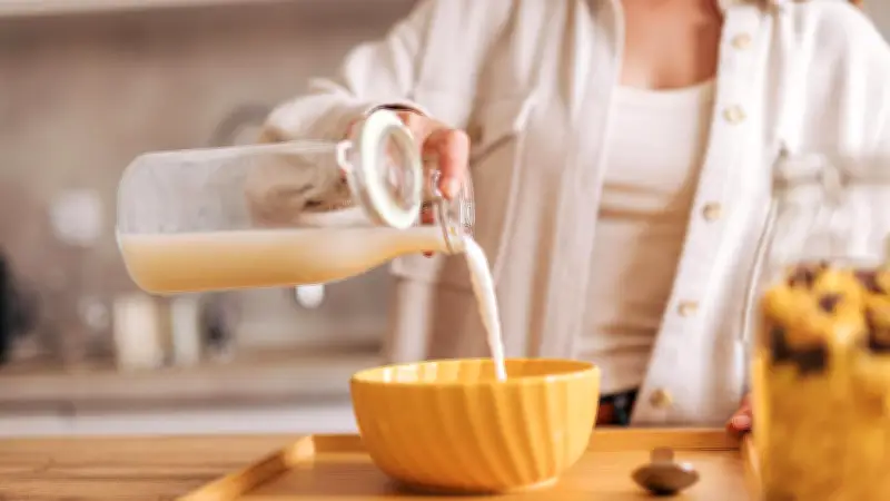 Hafermilch ade: Warum ich nach Arztwarnung auf Kuhmilch umstieg
