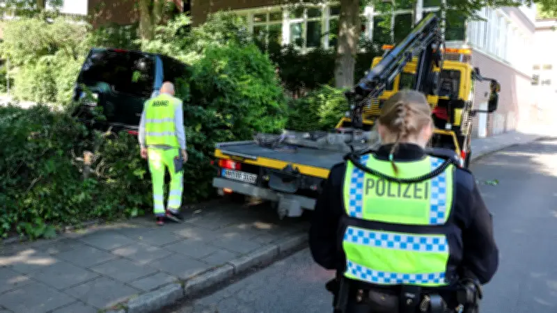 Hamburg: Oma (75) überfährt zwei Kinder vor Grundschule