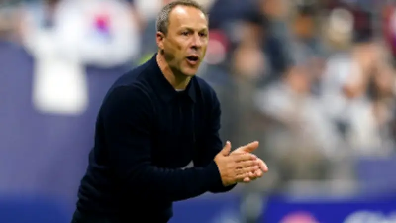 Hannover 96: Rekordmann Cherundolo über den Aufstiegskampf