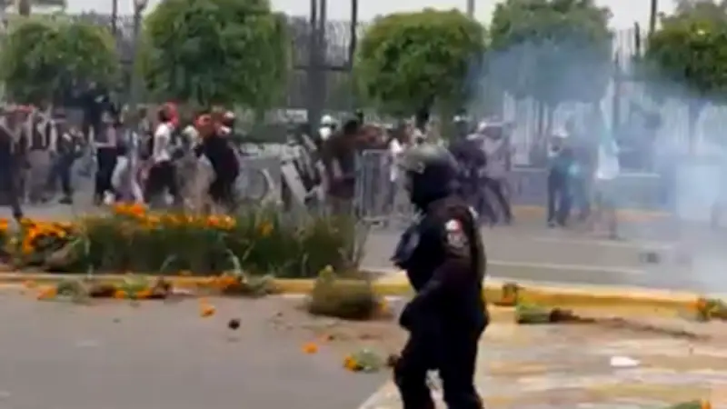 Heftige WM-Randale in Mexiko: Reporterin mittendrin