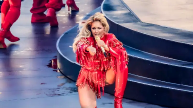 Helene Fischer: 11 Minuten Plank – Fitnesstest der BILD