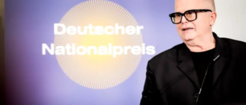 Herbert Grönemeyer kritisiert Politik für Sprachlosigkeit und fordert Taten