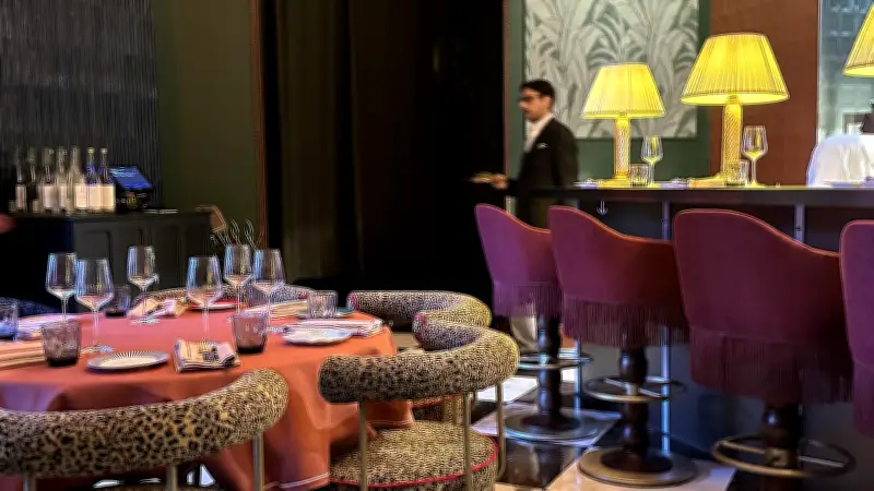 Hervorragendes Sushi, aber teure Cocktails bei der Sushi Gang