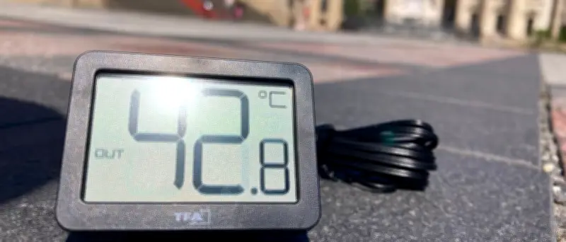 Hitzetest in Berlin: Temperaturen auf Plätzen, in Bussen und Imbissen