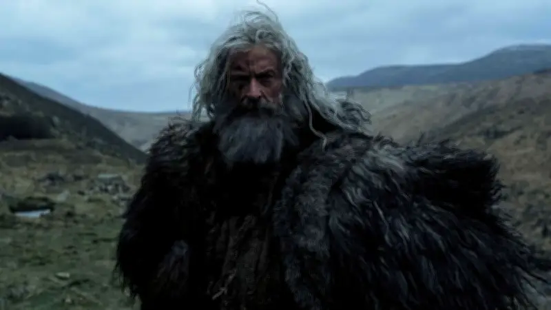 Hugh Jackman als düsterer Robin Hood im neuen Film
