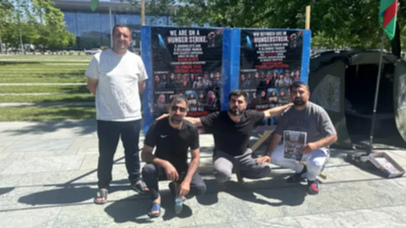 Hungerstreik vor Kanzleramt: Zehn Männer trotzen 40-Grad-Hitze