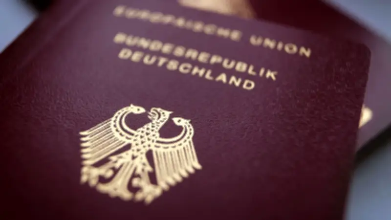Immer mehr Deutsche wandern aus: Kritik am Staat wächst