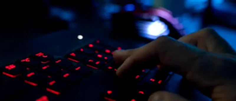 Iran meldet Cyberangriff auf Banken, Entscheidung über Abkommen offen
