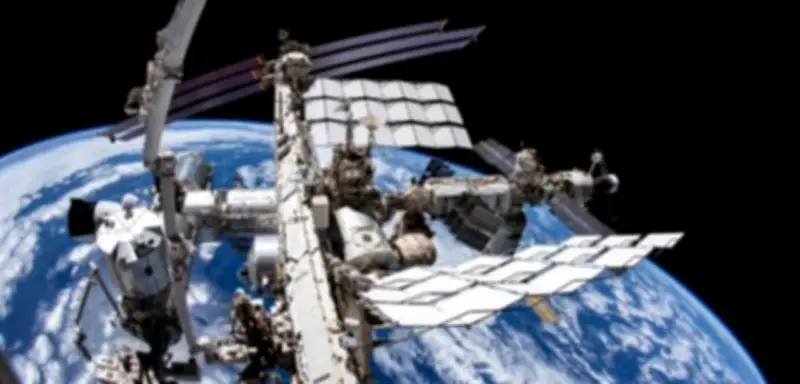 ISS in Gefahr: Luftleck zwingt Crew in Rettungskapsel