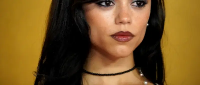 Jenna Ortega spielt Roboter-Mädchen in „Klara und die Sonne“