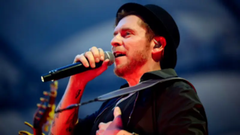 Johannes Oerding: Vom Stadtfest in die Charts – Karriere und Privatleben