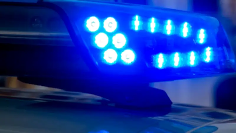 Jugendlicher nach S-Bahn-Surfen in Neuss lebensgefährlich verletzt