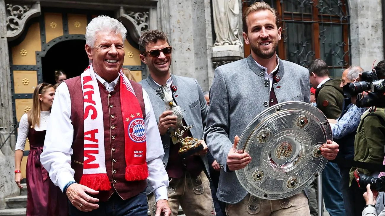 Rechtliche Prüfung von Reiters FC-Bayern-Job angekündigt