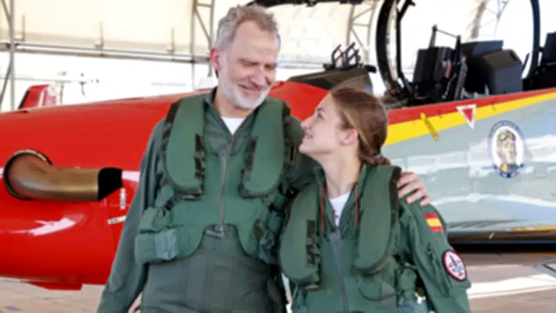 König Felipe und Prinzessin Leonor: Gemeinsamer Flug in San Javier