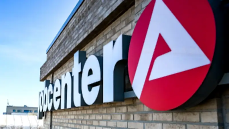 Kommentar: Schluss mit null Bock auf Job – Jobcenter ziehen Zügel an