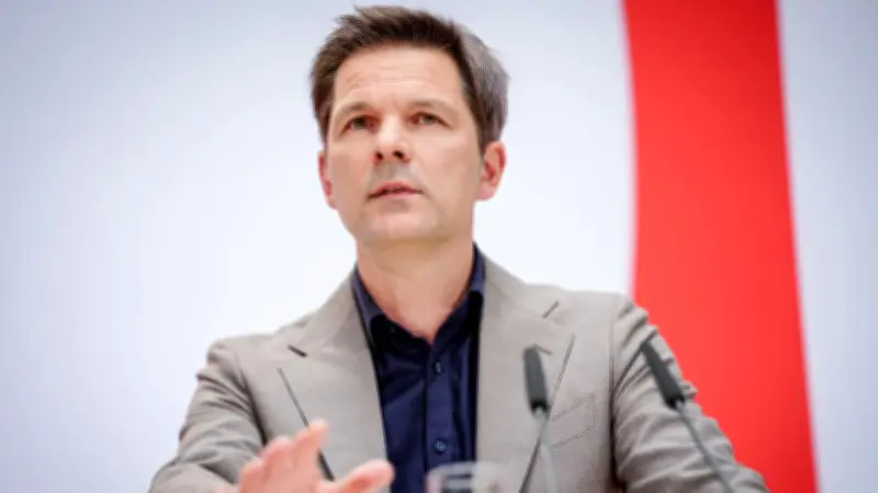 Krach attackiert Söder: „Größter Reformblockierer“ bei Rentenreform