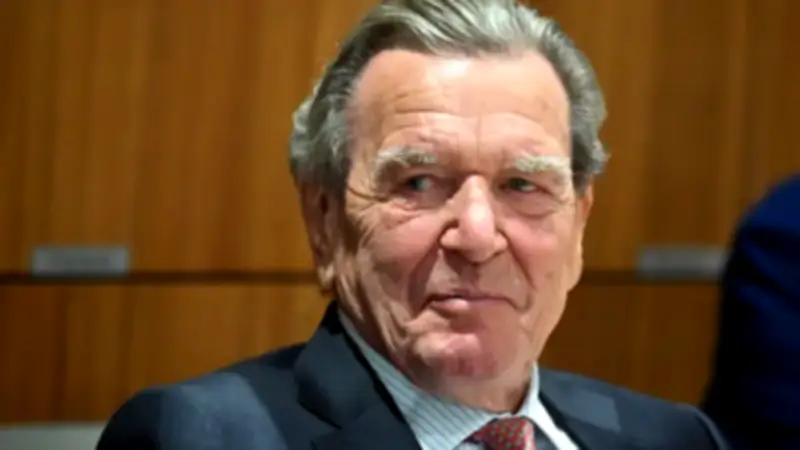 Kreml bestätigt Russland-Reise von Altkanzler Gerhard Schröder