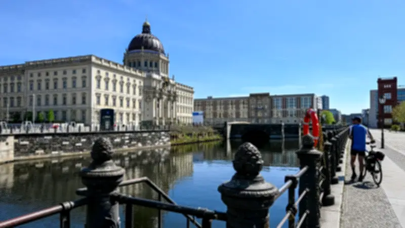 Kulturstaatsminister Weimer sieht beim Humboldt Forum noch Luft nach oben