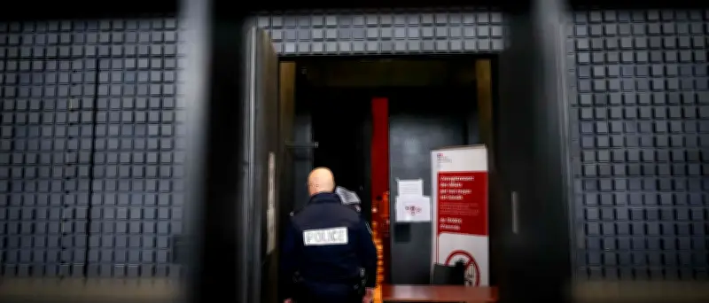 Lebenslang für deutschen „Maskenmann“ wegen Mordes in Frankreich