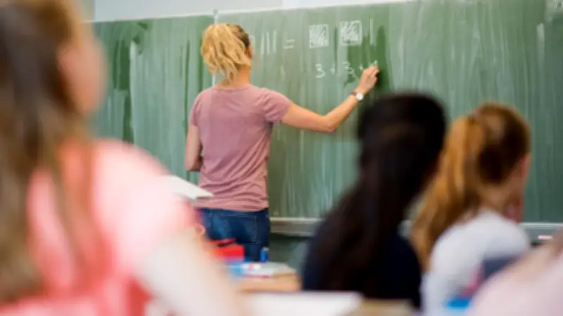 Lehrermangel in Berlin: Marzahn-Hellersdorf schlägt Alarm