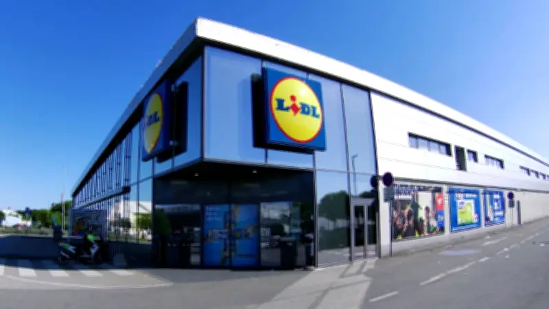Lidl setzt auf deutsche Flagge: Warenversorgung im Krisenfall gesichert