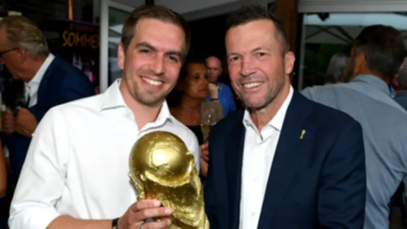 Lothar Matthäus und Philipp Lahm: Fußball-Weltmeister starten auf TikTok durch