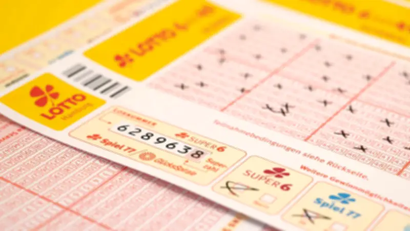 Lottospieler aus Solingen gewinnt 1.077.777 Euro bei Spiel 77