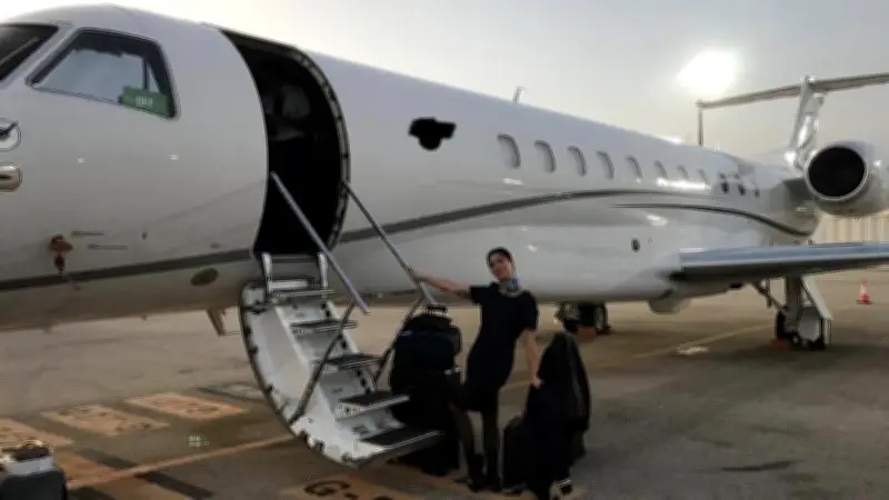 Luxus-Stewardess packt aus: Reiche behandelten mich wie Dreck