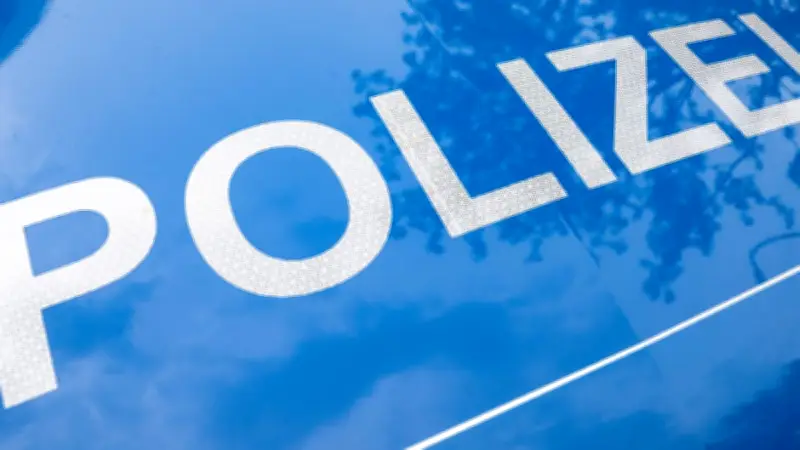 Mann bei Streit vor Obdachlosenheim in Frankfurt schwer verletzt
