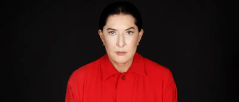 Marina Abramović: Radikale Ehrlichkeit und Tanz mit dem Tod