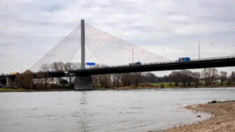 Marode Bonner Autobahnbrücke gesperrt: Neubau frühestens ab 2030