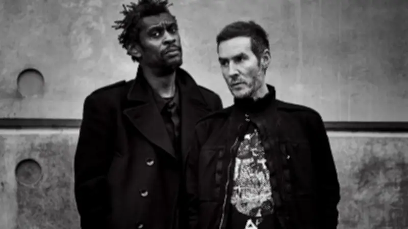 Massive Attack in Berlin: Politisches Spektakel mit Palästina-Solidarität