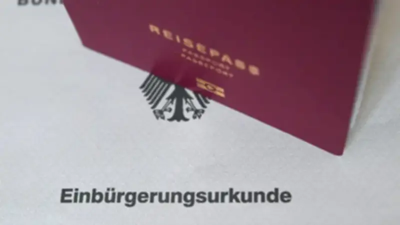 Mehr Einbürgerungen in Sachsen-Anhalt: Syrer größte Gruppe, Russen legen zu
