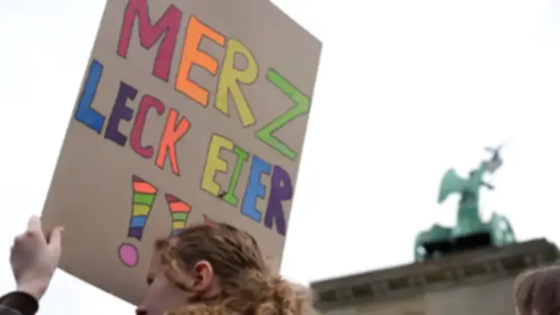 „Mehrzweckeier“ sorgt bei Jugendwort-Suche für Diskussionen