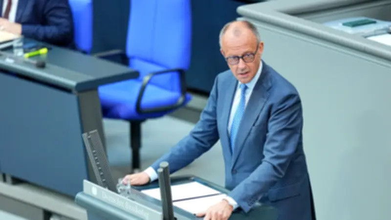 Merz stellt sich Regierungsbefragung: Rentenreform und Social-Media-Altersgrenze im Fokus