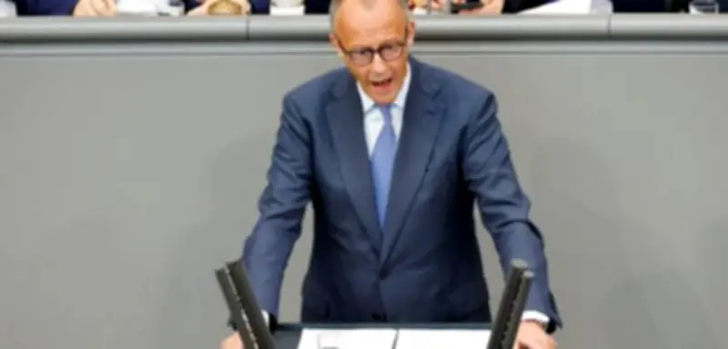 Merz verteidigt Rentenreform als „großen Schritt“ im Bundestag
