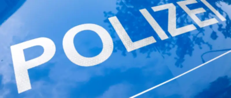 Messerangriff am Alexanderplatz: Polizei fahndet mit Überwachungsbildern