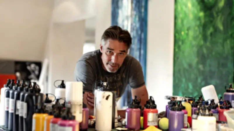 Michael Stich eröffnet erste Berliner Ausstellung „Push Boundaries“