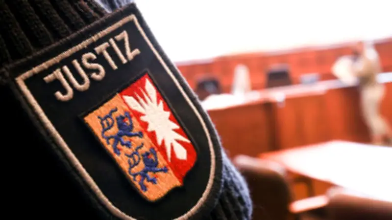 Missverständnis um Davidstern-Kette bei Gerichtsprozess in Flensburg