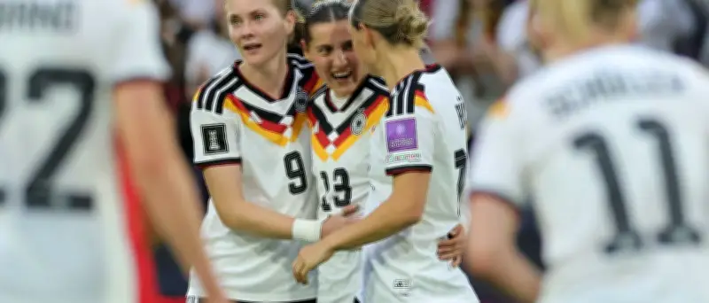 Müller und Wamser schießen DFB-Frauen zur WM 2027