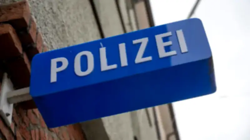 München: Mann greift mit Straßenschild an – beide Beteiligten unter Verdacht