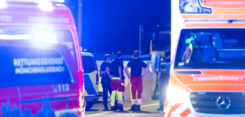 Mönchengladbach: Polizei schießt auf 18-Jährige an Tankstelle