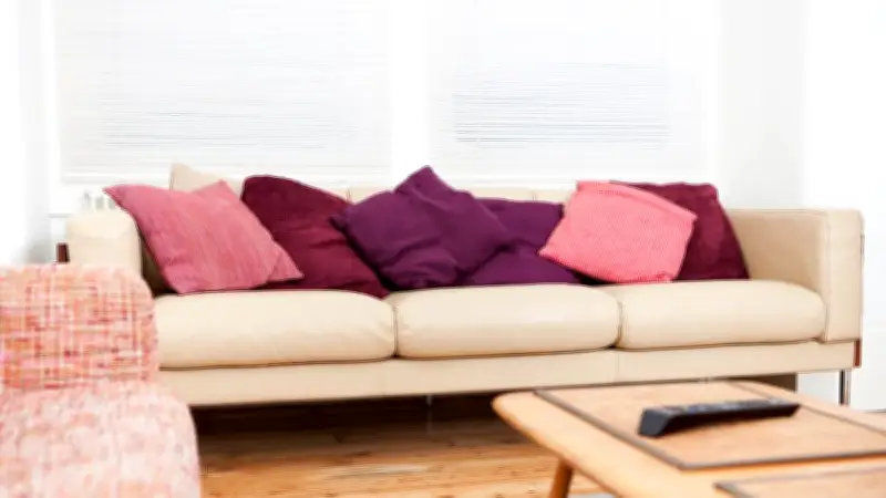 Mut zur Farbe: Pink und Rot setzen neue Akzente im Wohnraum